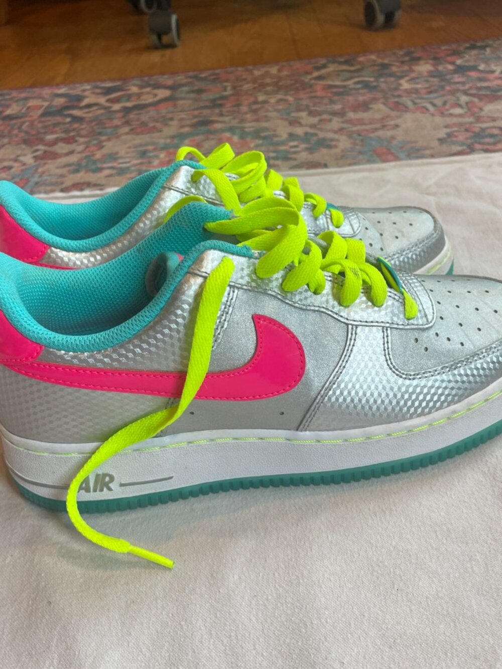 Nike Silver Low-Top Sneakers with Hot Pink Swoosh & Neon Yellow Laces 6.5Y